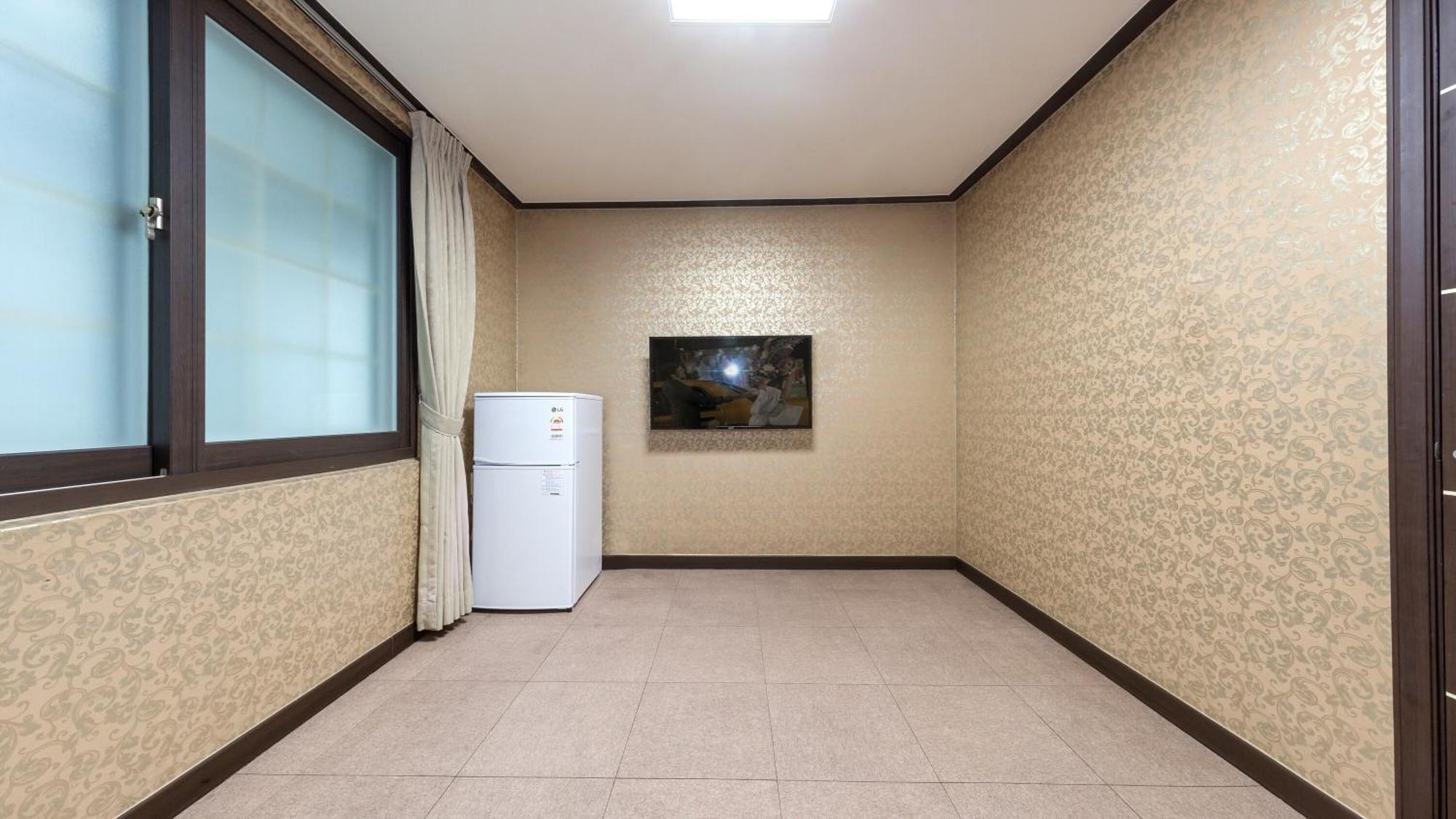 Daecheon Gyeoulyeonga Pension Boryeong Room photo